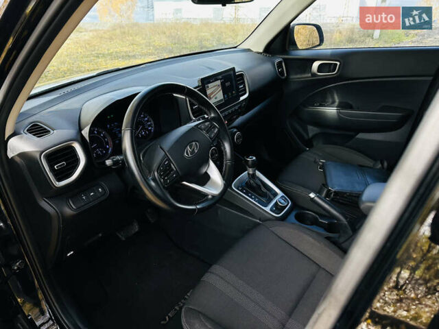 Черный Хендай Venue, объемом двигателя 1.59 л и пробегом 147 тыс. км за 14500 $, фото 13 на Automoto.ua