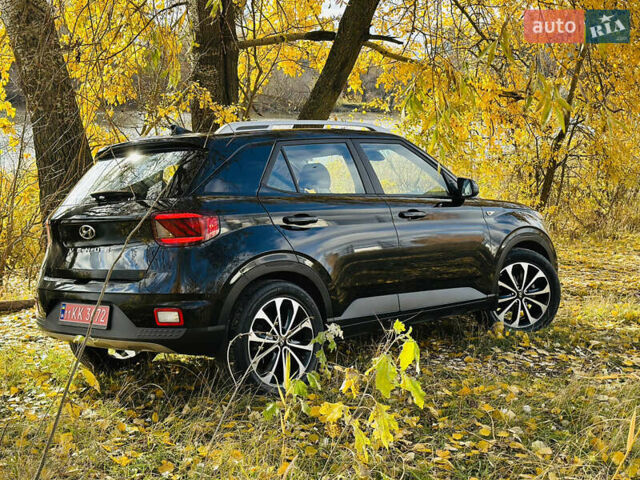 Черный Хендай Venue, объемом двигателя 1.59 л и пробегом 147 тыс. км за 14500 $, фото 4 на Automoto.ua