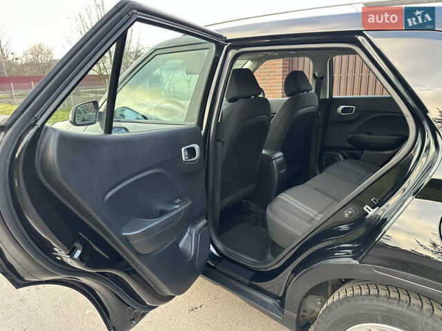 Черный Хендай Venue, объемом двигателя 1.59 л и пробегом 133 тыс. км за 14600 $, фото 46 на Automoto.ua