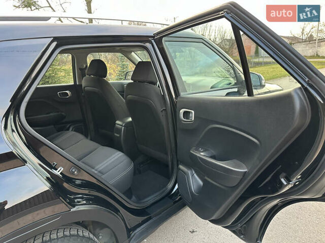 Черный Хендай Venue, объемом двигателя 1.59 л и пробегом 133 тыс. км за 14600 $, фото 44 на Automoto.ua
