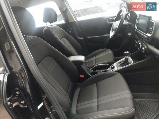 Черный Хендай Venue, объемом двигателя 1.6 л и пробегом 40 тыс. км за 11699 $, фото 16 на Automoto.ua