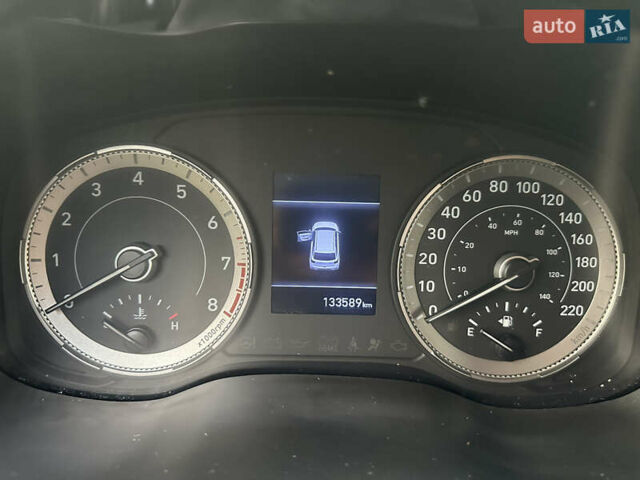 Черный Хендай Venue, объемом двигателя 1.59 л и пробегом 133 тыс. км за 14600 $, фото 38 на Automoto.ua