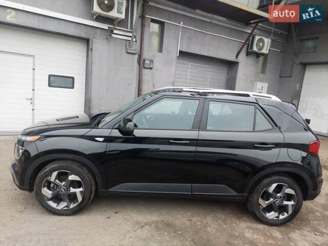 Черный Хендай Venue, объемом двигателя 1.6 л и пробегом 40 тыс. км за 11699 $, фото 2 на Automoto.ua