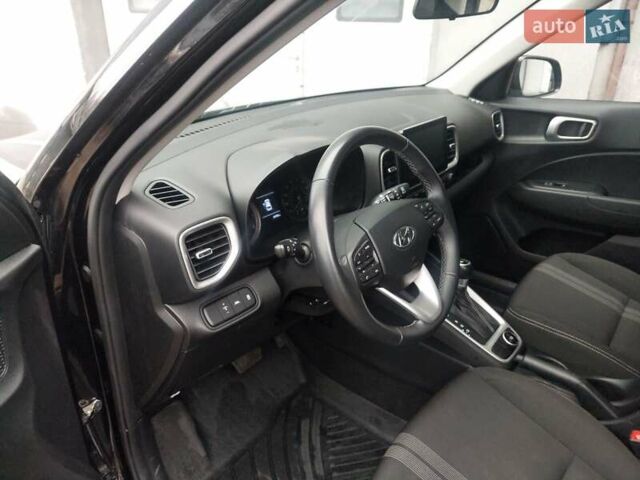 Черный Хендай Venue, объемом двигателя 1.6 л и пробегом 40 тыс. км за 11699 $, фото 12 на Automoto.ua