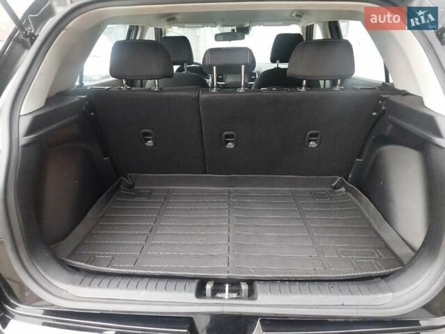 Черный Хендай Venue, объемом двигателя 1.6 л и пробегом 40 тыс. км за 11699 $, фото 20 на Automoto.ua