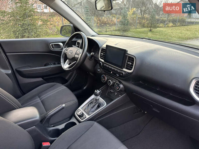 Черный Хендай Venue, объемом двигателя 1.59 л и пробегом 133 тыс. км за 14600 $, фото 40 на Automoto.ua