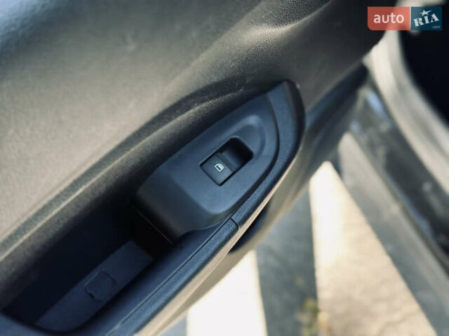 Черный Хендай Venue, объемом двигателя 1.6 л и пробегом 56 тыс. км за 12900 $, фото 33 на Automoto.ua