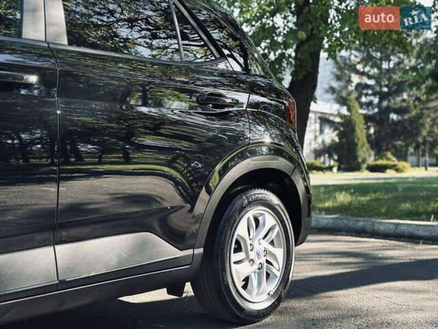 Черный Хендай Venue, объемом двигателя 1.6 л и пробегом 56 тыс. км за 12900 $, фото 19 на Automoto.ua