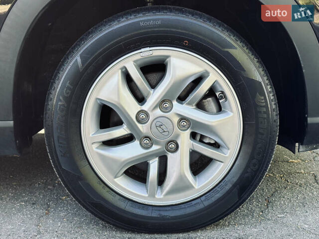 Черный Хендай Venue, объемом двигателя 1.6 л и пробегом 56 тыс. км за 12900 $, фото 30 на Automoto.ua