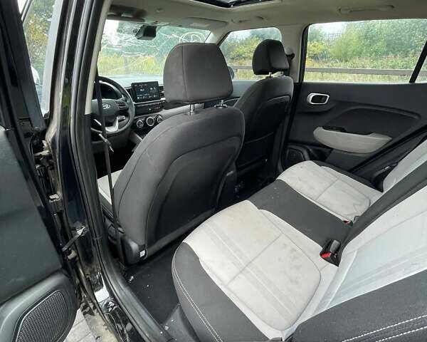 Черный Хендай Venue, объемом двигателя 1.6 л и пробегом 72 тыс. км за 10100 $, фото 18 на Automoto.ua