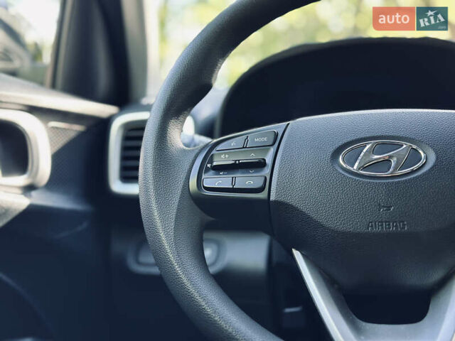 Черный Хендай Venue, объемом двигателя 1.6 л и пробегом 56 тыс. км за 12900 $, фото 52 на Automoto.ua