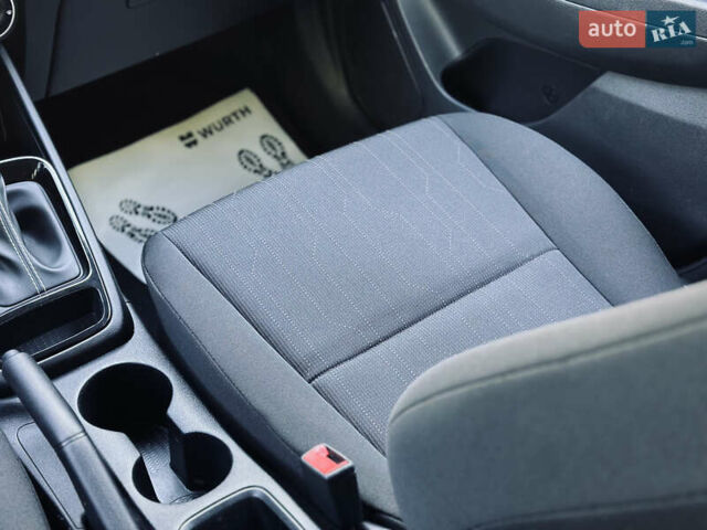 Черный Хендай Venue, объемом двигателя 1.6 л и пробегом 56 тыс. км за 12900 $, фото 58 на Automoto.ua
