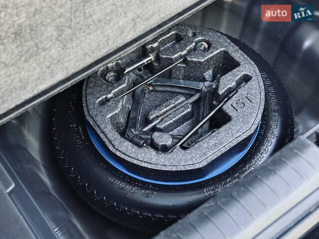 Черный Хендай Venue, объемом двигателя 1.6 л и пробегом 56 тыс. км за 12900 $, фото 46 на Automoto.ua