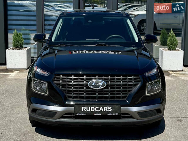 Черный Хендай Venue, объемом двигателя 1.6 л и пробегом 56 тыс. км за 12900 $, фото 1 на Automoto.ua