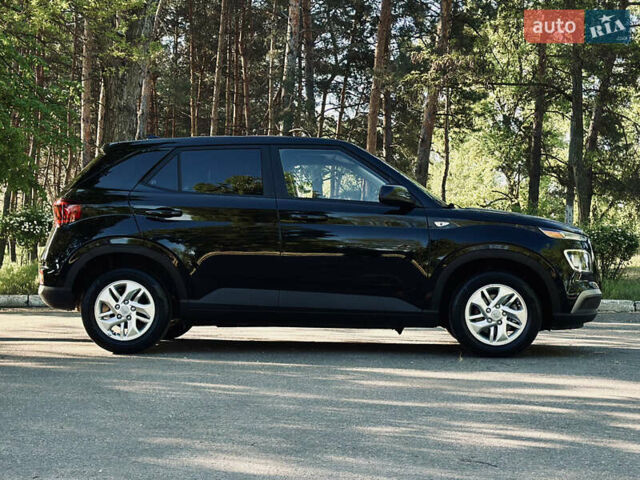 Черный Хендай Venue, объемом двигателя 1.6 л и пробегом 56 тыс. км за 12900 $, фото 7 на Automoto.ua