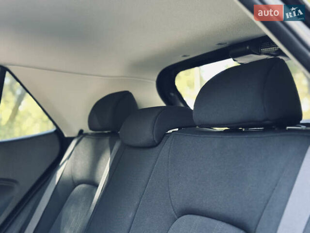 Черный Хендай Venue, объемом двигателя 1.6 л и пробегом 56 тыс. км за 12900 $, фото 63 на Automoto.ua