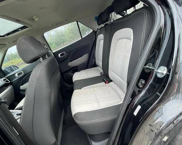 Черный Хендай Venue, объемом двигателя 1.6 л и пробегом 72 тыс. км за 10100 $, фото 17 на Automoto.ua