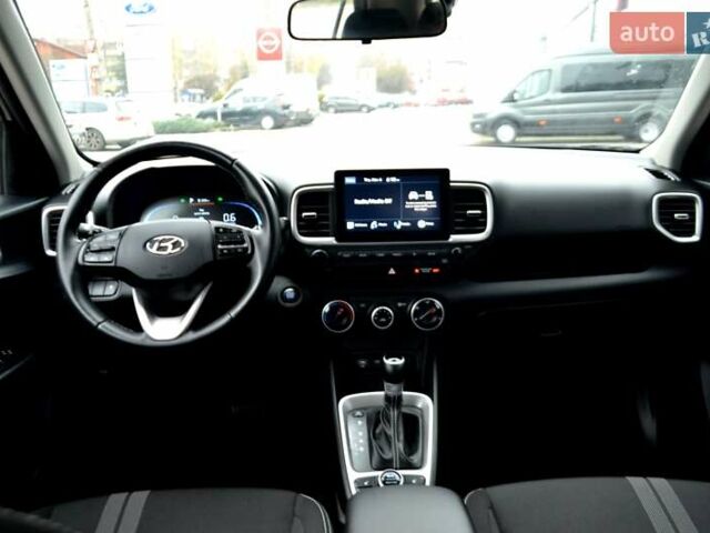 Чорний Хендай Venue, об'ємом двигуна 1.59 л та пробігом 10 тис. км за 18700 $, фото 51 на Automoto.ua