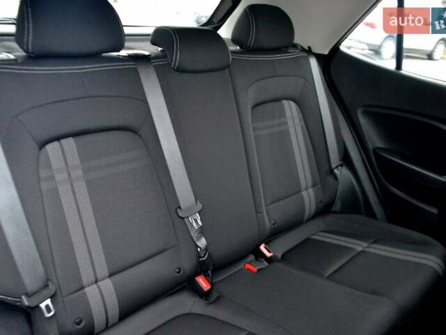 Чорний Хендай Venue, об'ємом двигуна 1.59 л та пробігом 10 тис. км за 18700 $, фото 115 на Automoto.ua