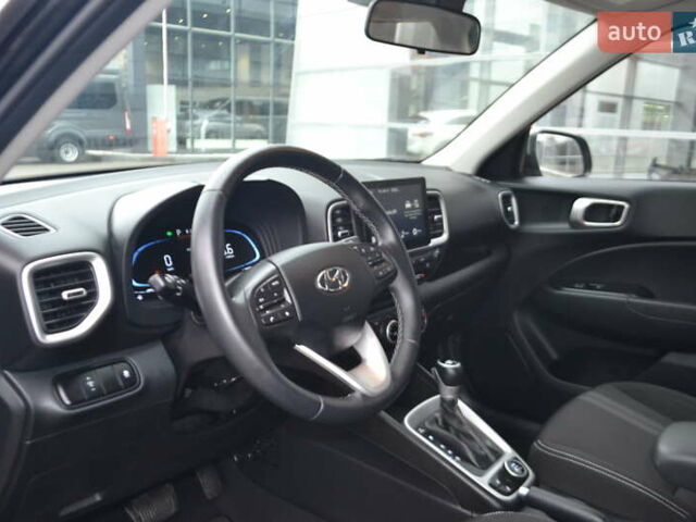 Чорний Хендай Venue, об'ємом двигуна 1.59 л та пробігом 10 тис. км за 18700 $, фото 43 на Automoto.ua