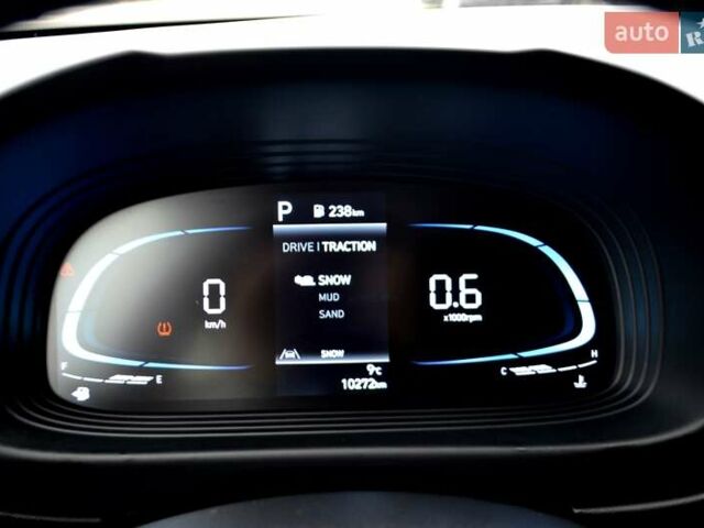 Чорний Хендай Venue, об'ємом двигуна 1.59 л та пробігом 10 тис. км за 18700 $, фото 59 на Automoto.ua