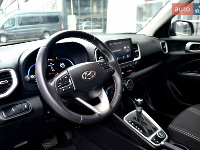 Чорний Хендай Venue, об'ємом двигуна 1.59 л та пробігом 10 тис. км за 18700 $, фото 46 на Automoto.ua