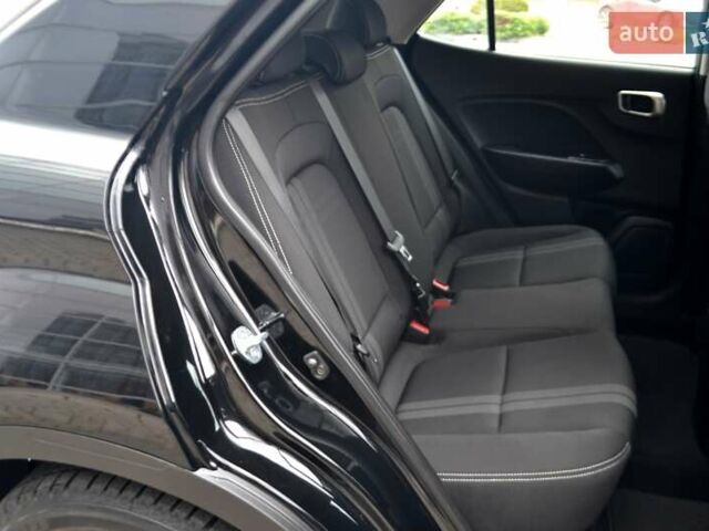 Чорний Хендай Venue, об'ємом двигуна 1.59 л та пробігом 10 тис. км за 18700 $, фото 113 на Automoto.ua