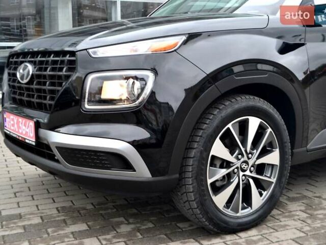 Чорний Хендай Venue, об'ємом двигуна 1.59 л та пробігом 10 тис. км за 18700 $, фото 1 на Automoto.ua