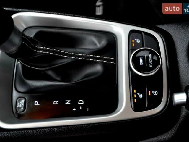 Чорний Хендай Venue, об'ємом двигуна 1.59 л та пробігом 10 тис. км за 18700 $, фото 85 на Automoto.ua