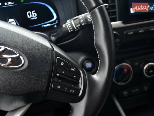 Чорний Хендай Venue, об'ємом двигуна 1.59 л та пробігом 10 тис. км за 18700 $, фото 50 на Automoto.ua