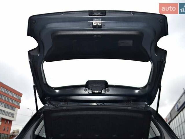 Чорний Хендай Venue, об'ємом двигуна 1.59 л та пробігом 10 тис. км за 18700 $, фото 122 на Automoto.ua