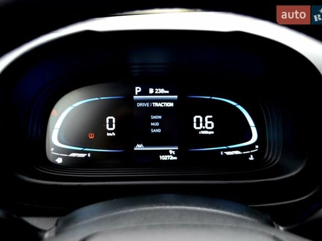 Чорний Хендай Venue, об'ємом двигуна 1.59 л та пробігом 10 тис. км за 18700 $, фото 58 на Automoto.ua