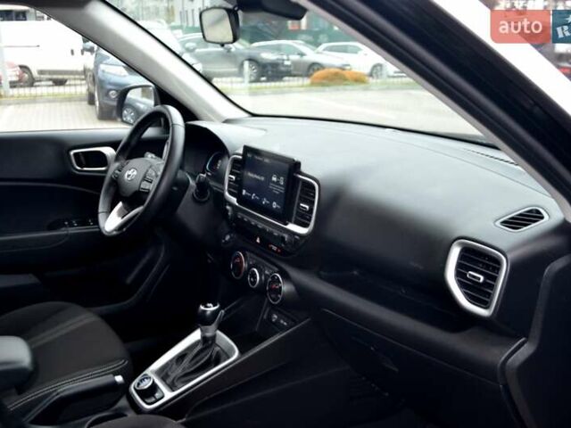 Чорний Хендай Venue, об'ємом двигуна 1.59 л та пробігом 10 тис. км за 18700 $, фото 14 на Automoto.ua