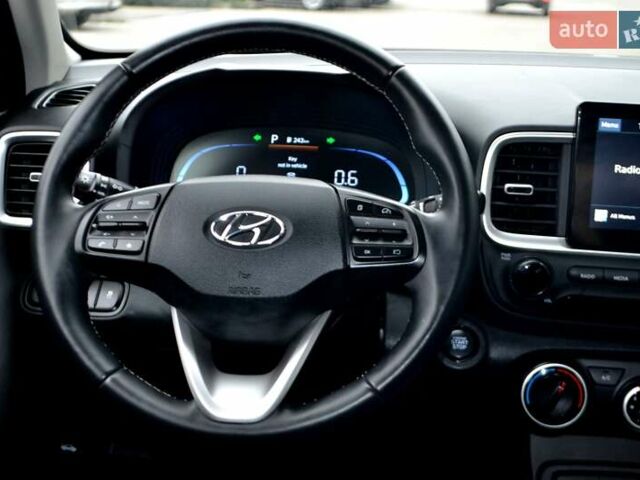 Чорний Хендай Venue, об'ємом двигуна 1.59 л та пробігом 10 тис. км за 18700 $, фото 52 на Automoto.ua