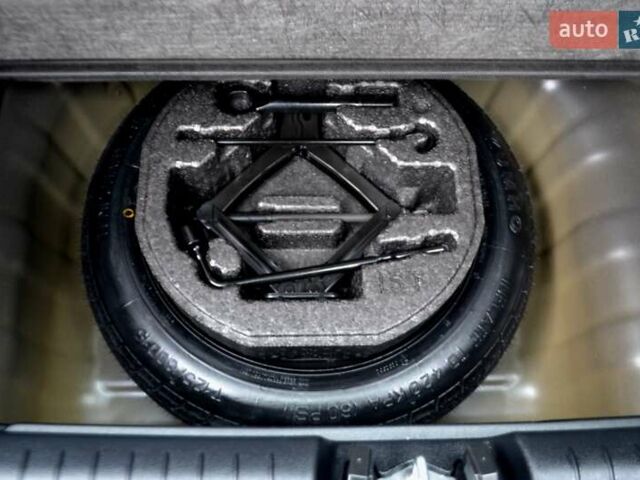 Чорний Хендай Venue, об'ємом двигуна 1.59 л та пробігом 10 тис. км за 18700 $, фото 125 на Automoto.ua