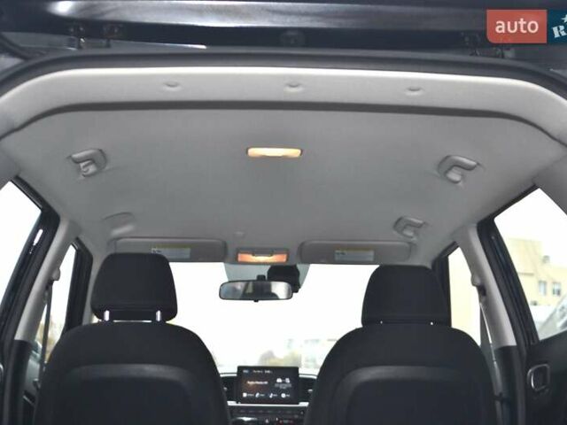 Чорний Хендай Venue, об'ємом двигуна 1.59 л та пробігом 10 тис. км за 18700 $, фото 127 на Automoto.ua