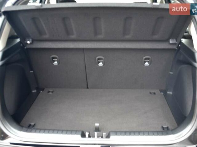 Чорний Хендай Venue, об'ємом двигуна 1.59 л та пробігом 10 тис. км за 18700 $, фото 124 на Automoto.ua