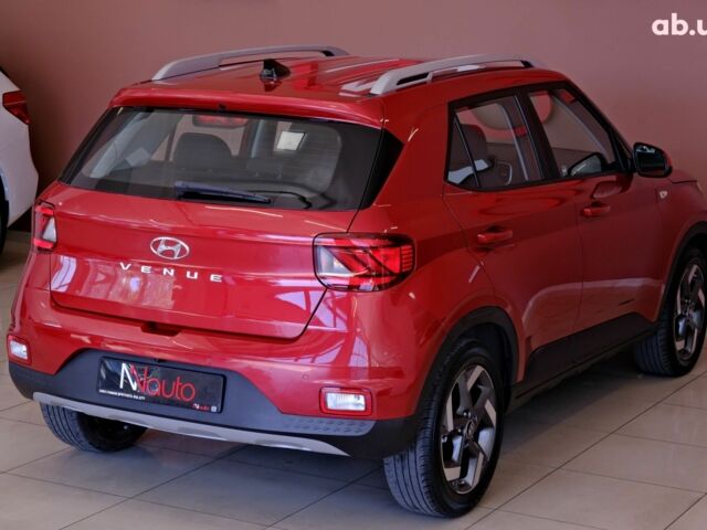 Красный Хендай Venue, объемом двигателя 1.6 л и пробегом 83 тыс. км за 15900 $, фото 4 на Automoto.ua