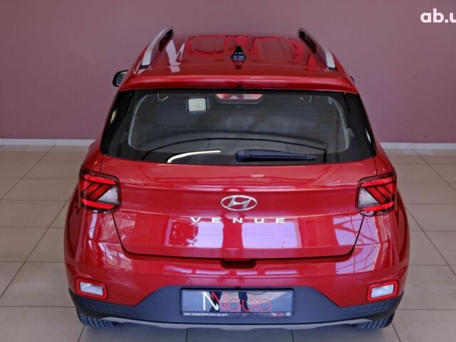 Красный Хендай Venue, объемом двигателя 1.6 л и пробегом 83 тыс. км за 15900 $, фото 5 на Automoto.ua