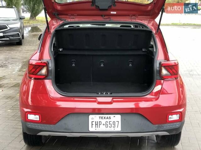 Червоний Хендай Venue, об'ємом двигуна 1.59 л та пробігом 24 тис. км за 16300 $, фото 5 на Automoto.ua