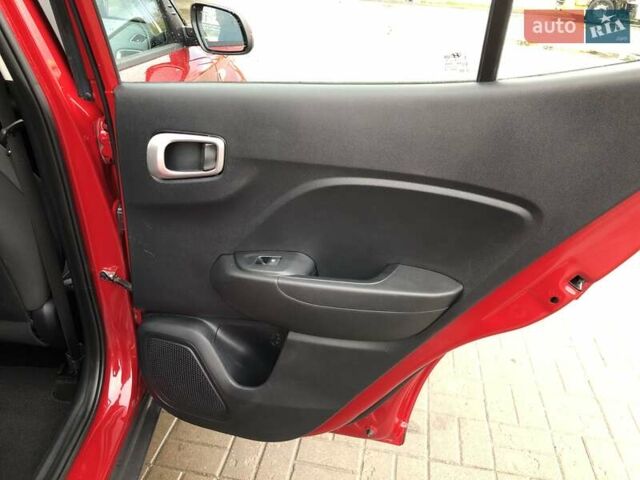 Червоний Хендай Venue, об'ємом двигуна 1.59 л та пробігом 24 тис. км за 16300 $, фото 13 на Automoto.ua