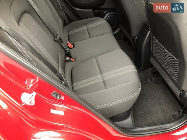 Червоний Хендай Venue, об'ємом двигуна 1.59 л та пробігом 24 тис. км за 16300 $, фото 12 на Automoto.ua