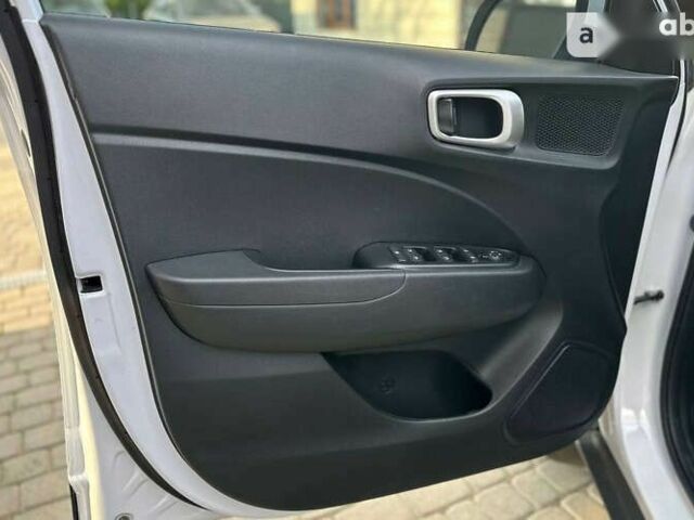 Хендай Venue, об'ємом двигуна 1.6 л та пробігом 32 тис. км за 14999 $, фото 7 на Automoto.ua