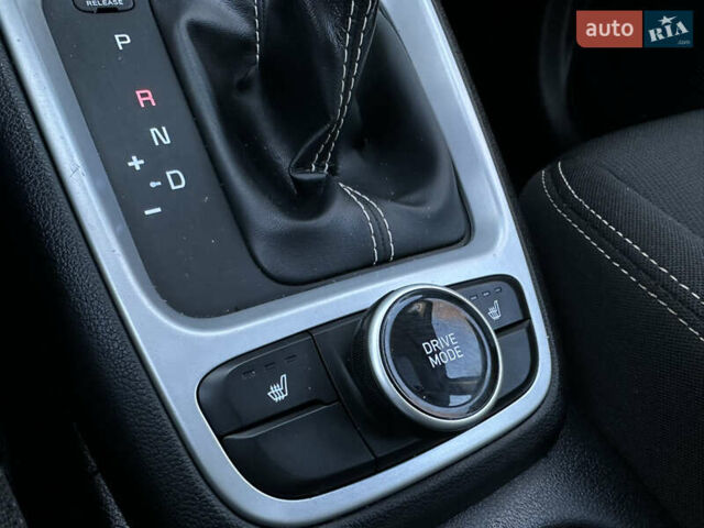 Хендай Venue, об'ємом двигуна 1.59 л та пробігом 145 тис. км за 14300 $, фото 16 на Automoto.ua