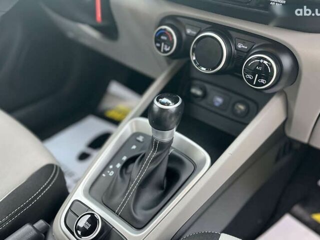 Хендай Venue, объемом двигателя 1.6 л и пробегом 47 тыс. км за 15900 $, фото 28 на Automoto.ua