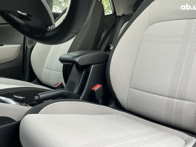 Хендай Venue, объемом двигателя 1.6 л и пробегом 47 тыс. км за 15900 $, фото 8 на Automoto.ua