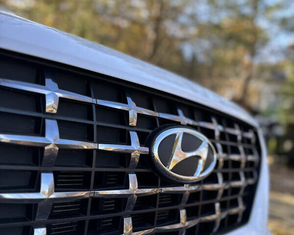 Хендай Venue, об'ємом двигуна 1.6 л та пробігом 35 тис. км за 17000 $, фото 22 на Automoto.ua