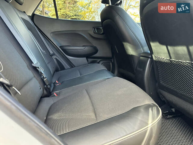 Хендай Venue, об'ємом двигуна 1.6 л та пробігом 35 тис. км за 17000 $, фото 42 на Automoto.ua