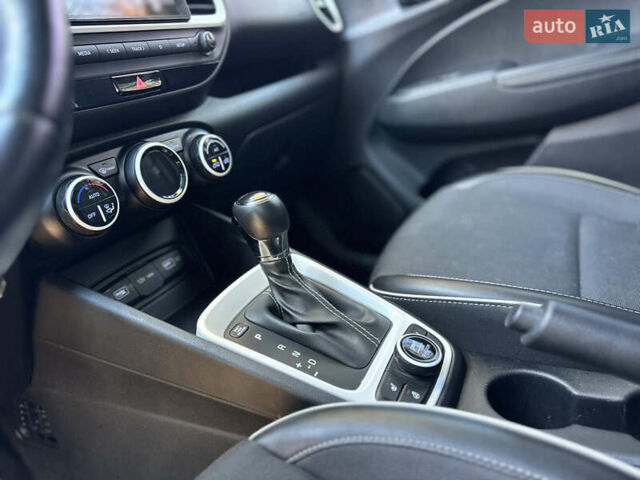 Хендай Venue, об'ємом двигуна 1.6 л та пробігом 35 тис. км за 17000 $, фото 35 на Automoto.ua