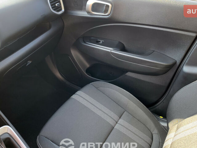 Хендай Venue, объемом двигателя 1.59 л и пробегом 0 тыс. км за 22784 $, фото 38 на Automoto.ua